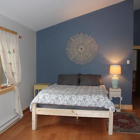 The Perch On Gabriola Bed and Breakfast Buitenkant foto