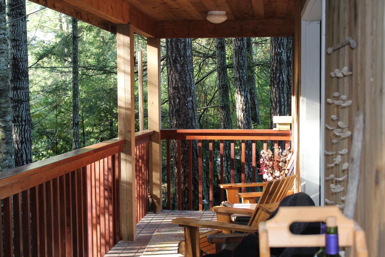 The Perch On Gabriola Bed and Breakfast Buitenkant foto